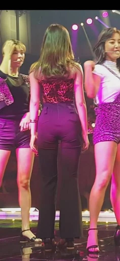 ICkjFqyb kpop gg ass 26.jpg